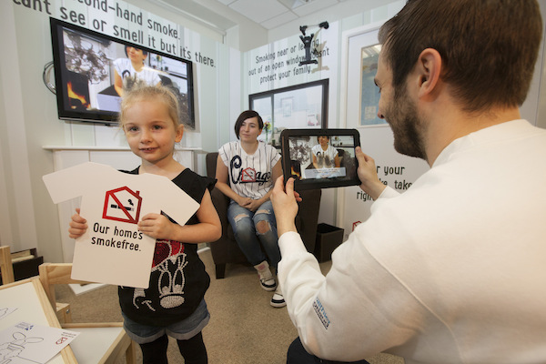 Kommando use augmented reality to highlight the dangers of second hand smoke.