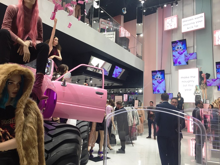 smart-led-digital-screen-install-for-missguided-little