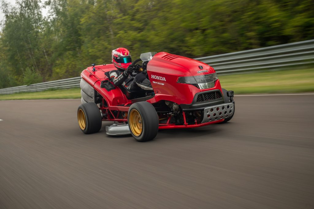 2133093_Fastest acceleration 0-100 mph for a lawnmower _prototype_